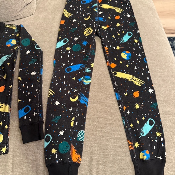 Space jammies - Picture 2 of 4